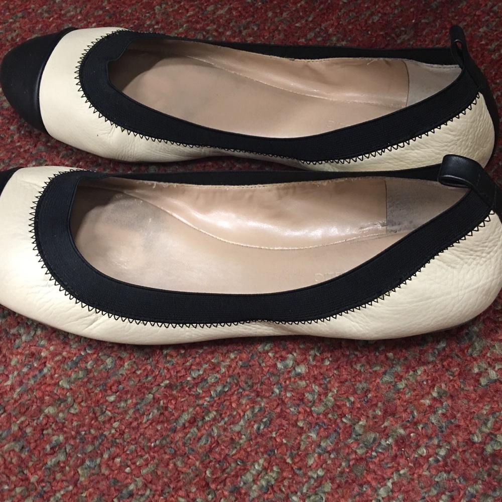 Banana republic flat leather shoes